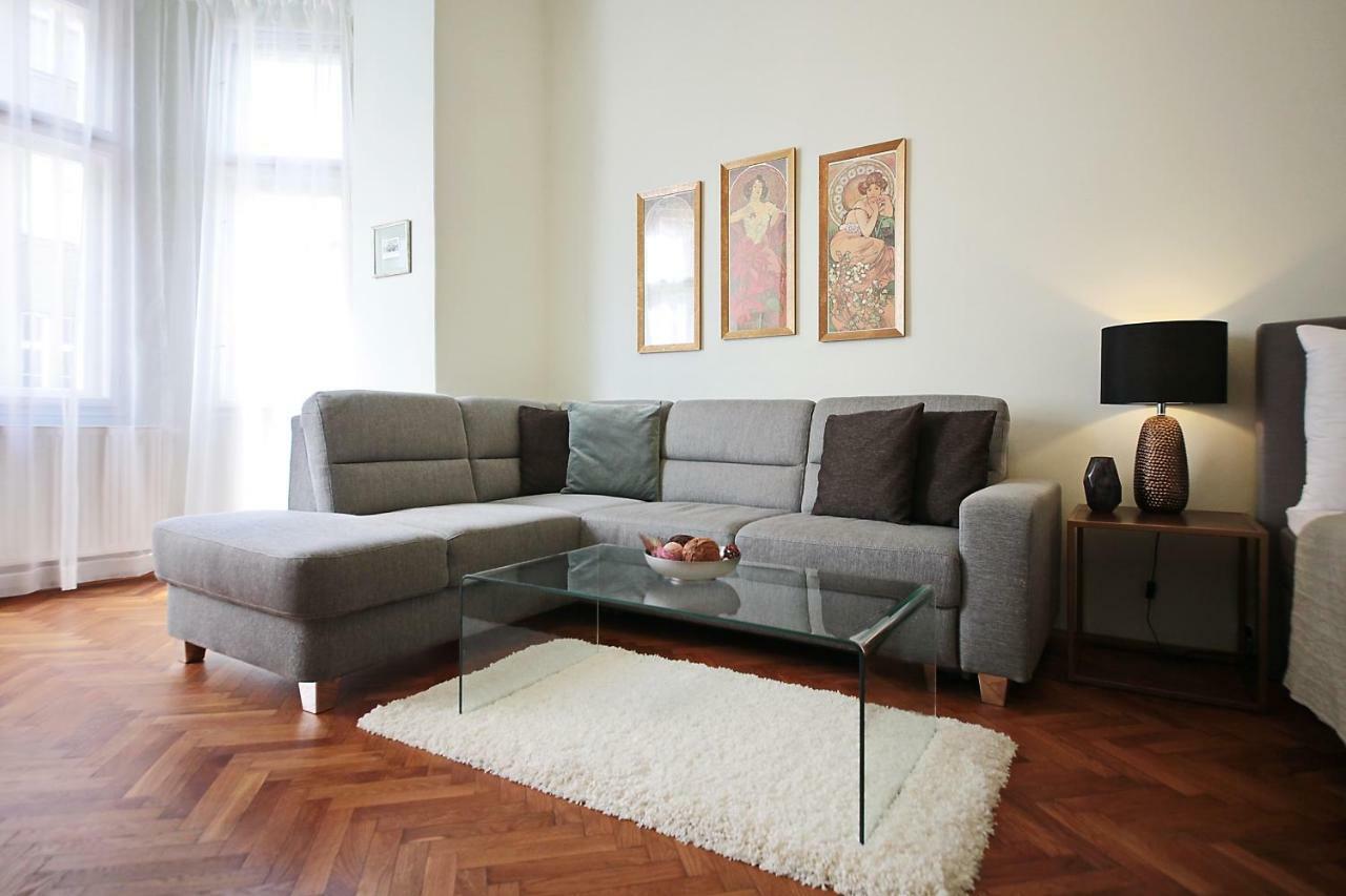 Apartment In The Heart Of Prága Kültér fotó