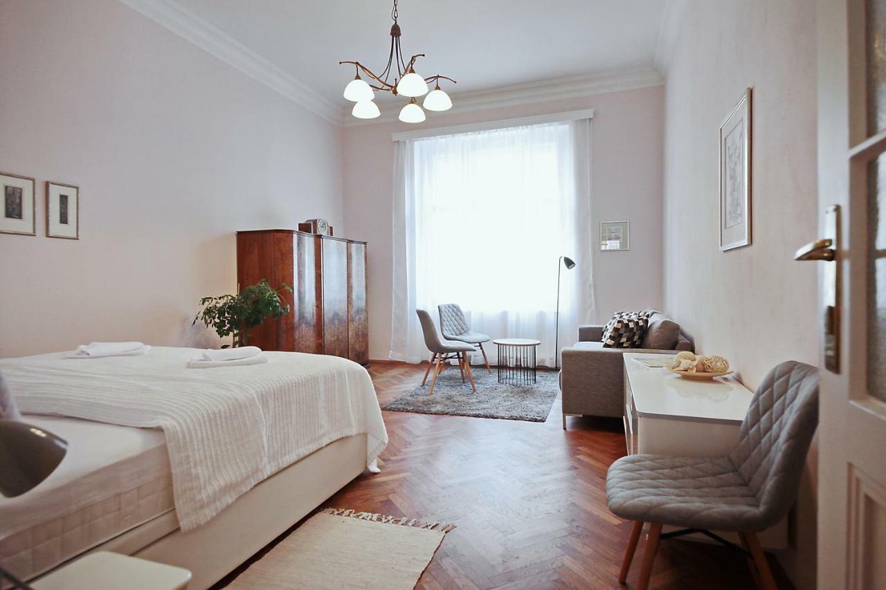 Apartment In The Heart Of Prága Kültér fotó