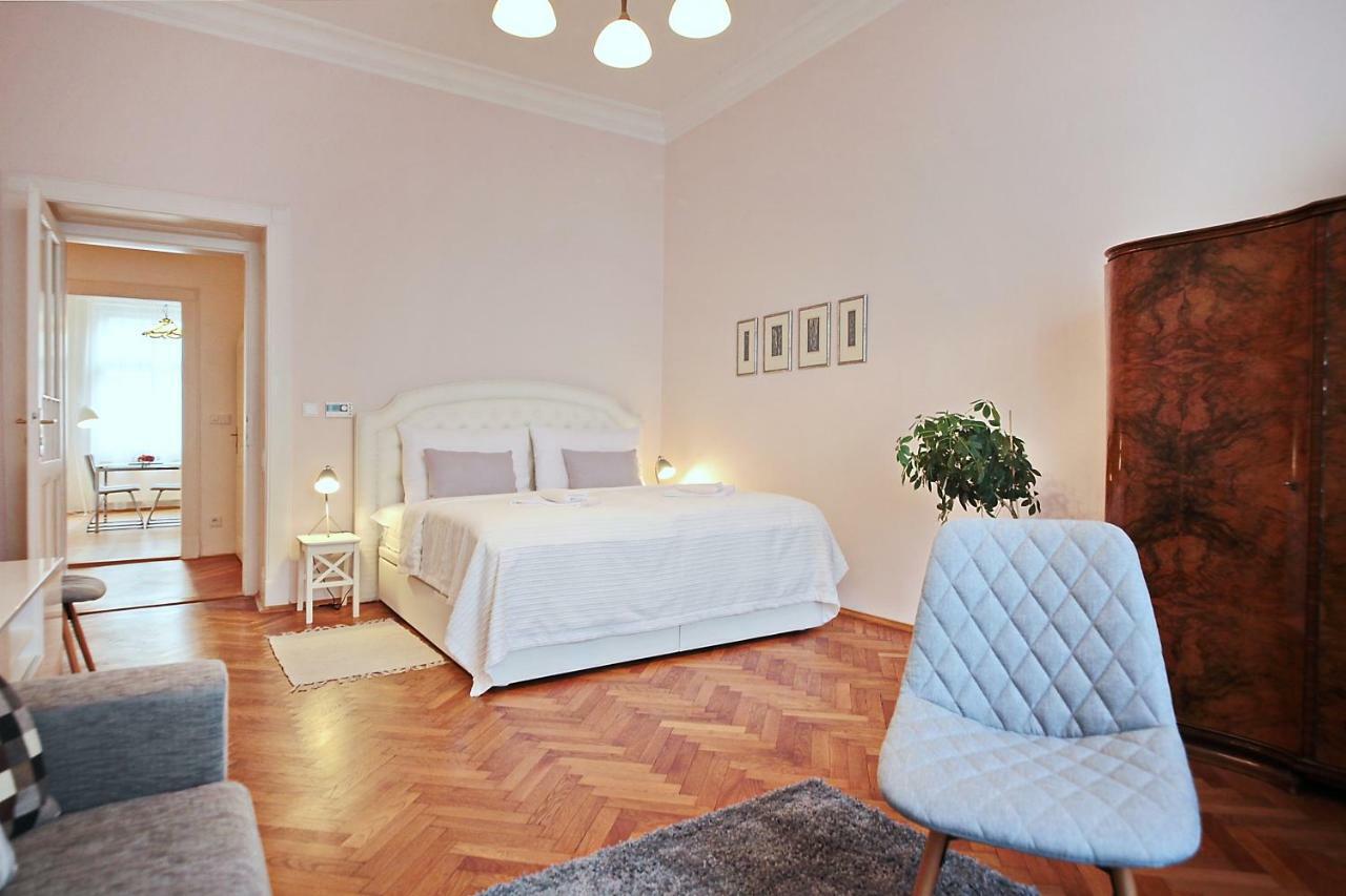 Apartment In The Heart Of Prága Kültér fotó
