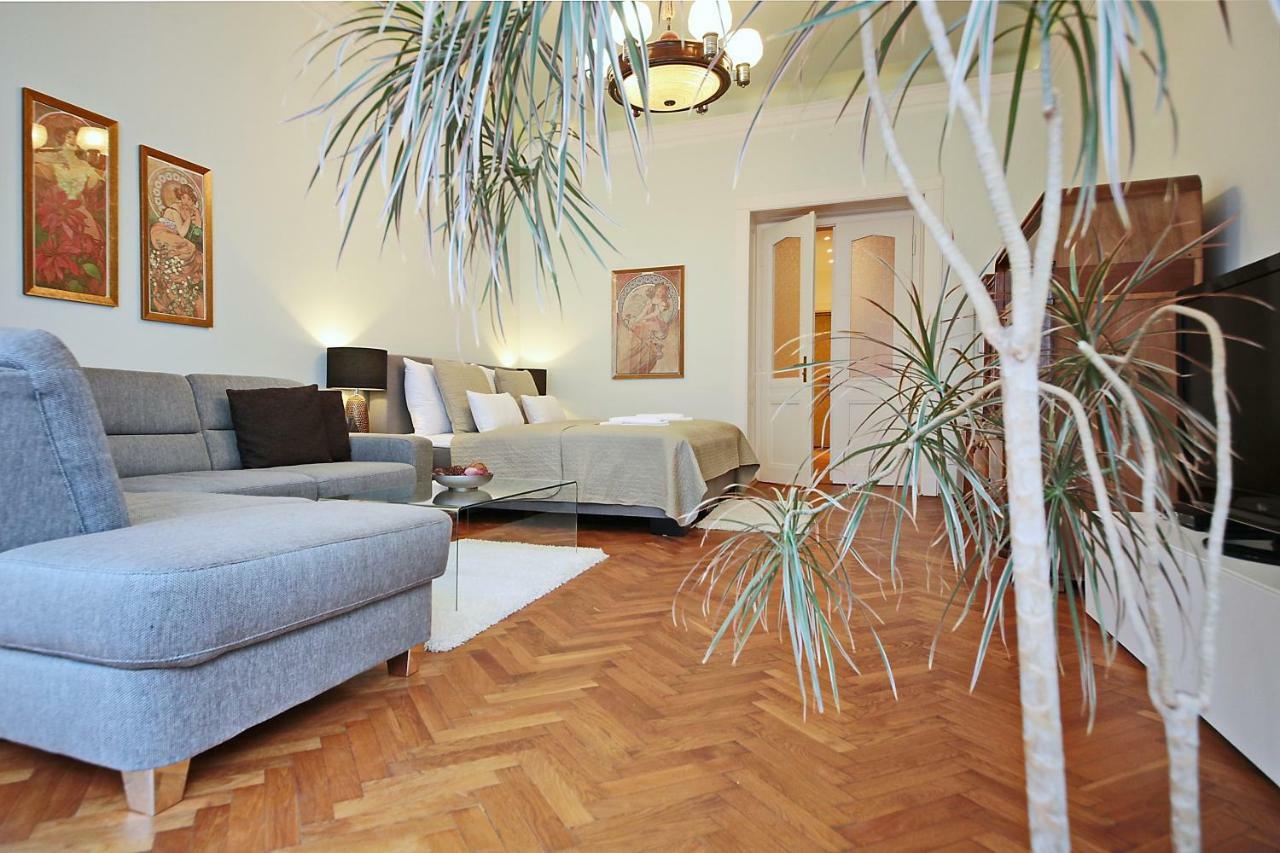 Apartment In The Heart Of Prága Kültér fotó
