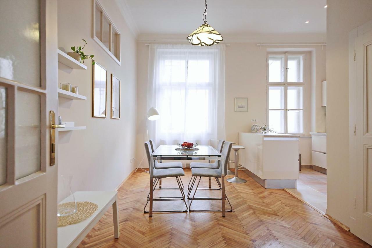 Apartment In The Heart Of Prága Kültér fotó